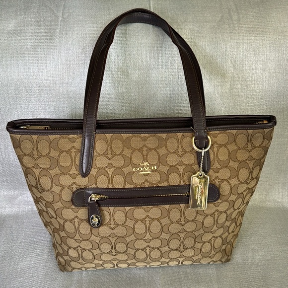 COACH SIGNATURE TAYLOR TOTE KHAKI/ BROWN HANDBAG. DAMADGED AT BOTTOM CORNERS. - Picture 5 of 11